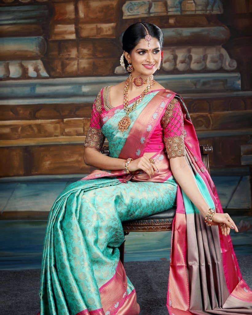 Kp-4090 By Fashid Wholesale Indian Traditional Wear Collection Beautiful Stylish Fancy Colorful Party Wear & Occasional Wear Soft Lichi Silk Sarees At Wholesale Price