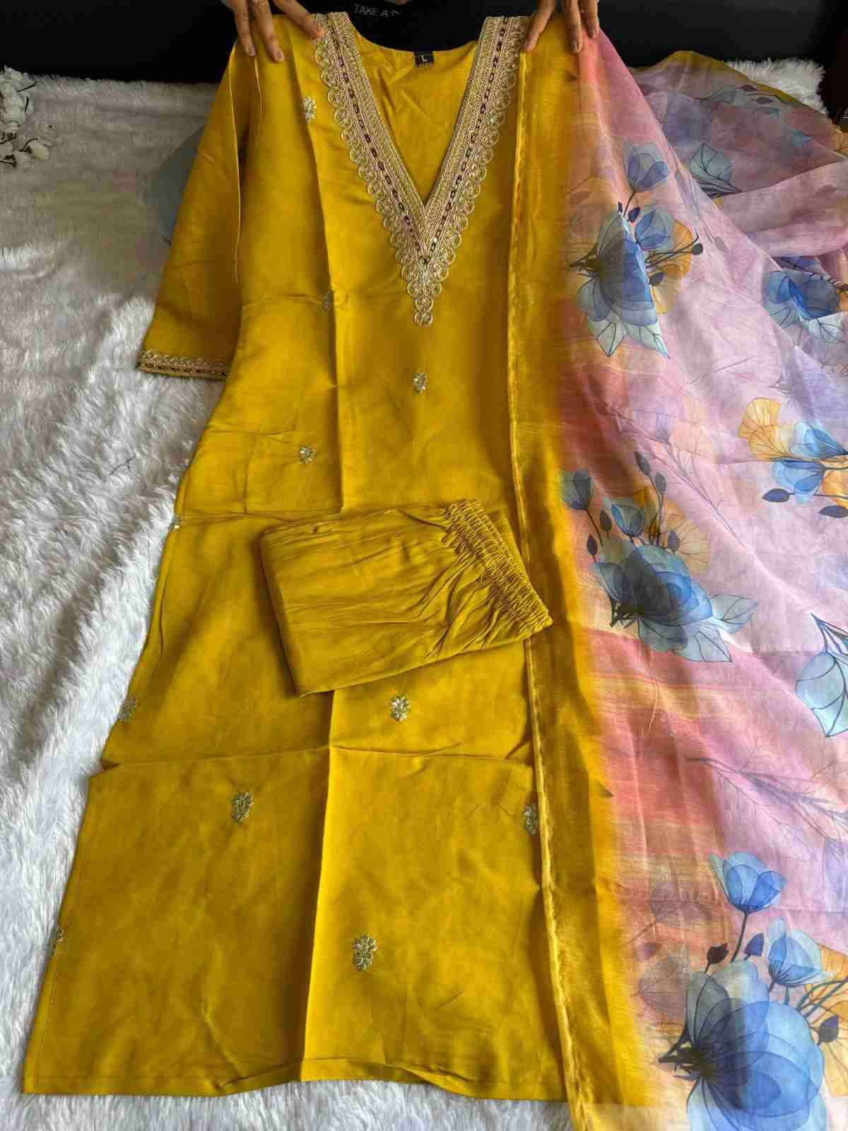 Vtd-31 By Fashid Wholesale Designer Festive Suits Collection Beautiful Stylish Fancy Colorful Party Wear & Occasional Wear Roman Silk Kurti With Pent At Wholesale Price