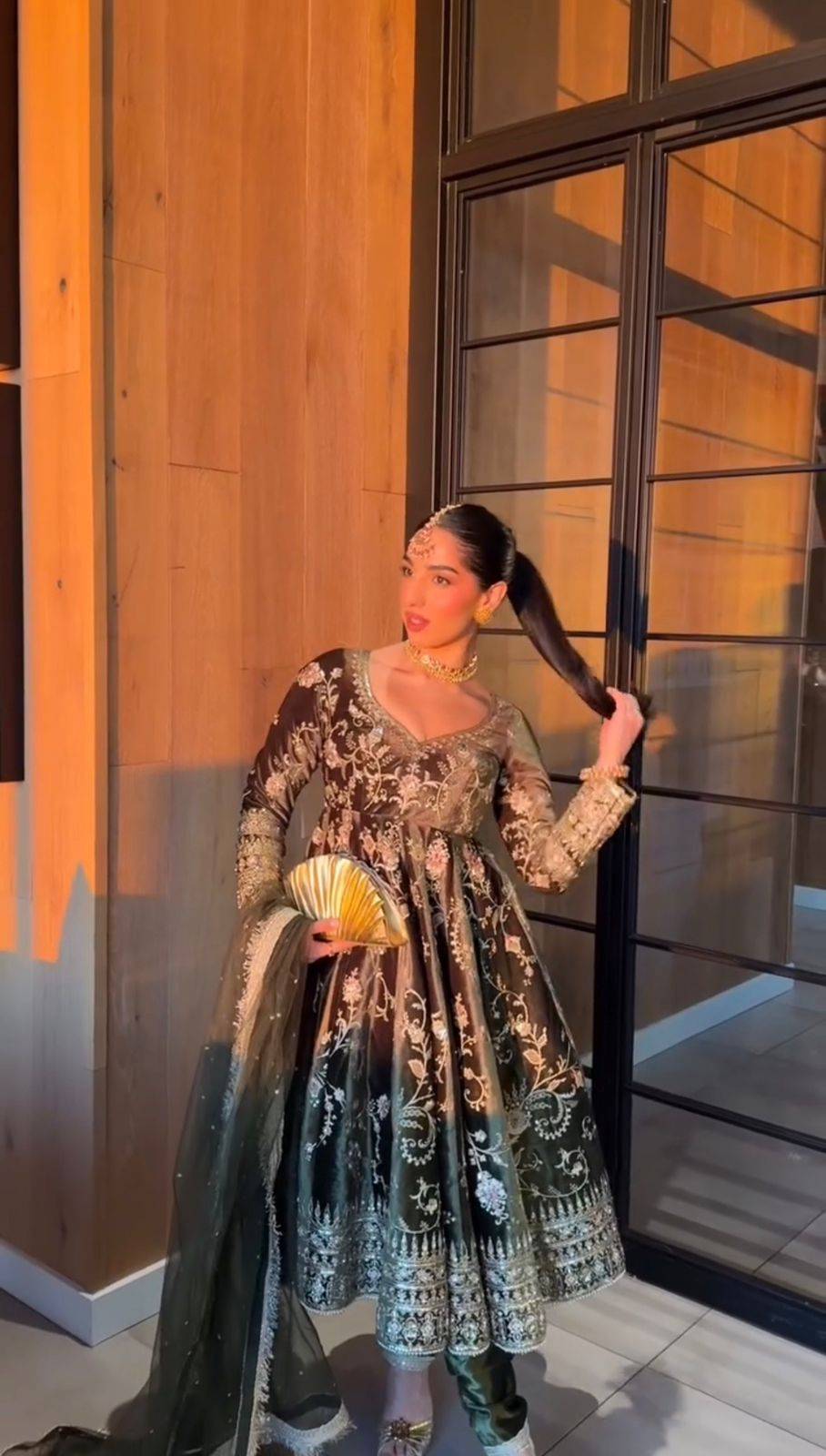 R--5943 By Fashid Wholesale Beautiful Festive Suits Colorful Stylish Fancy Casual Wear & Ethnic Wear Viscose Velvet Dresses At Wholesale Price