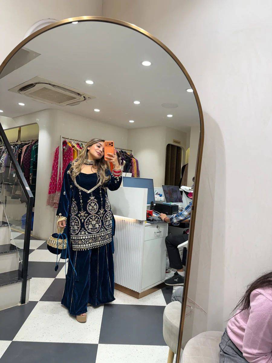 Le-2038 By Fashid Wholesale 01 To 02 Series Beautiful Festive Suits Colorful Stylish Fancy Casual Wear & Ethnic Wear Velvet Dresses At Wholesale Price