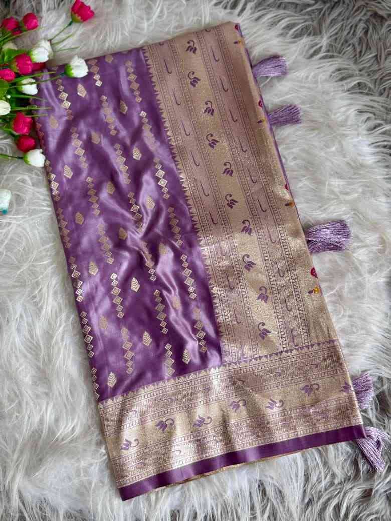 Vv-65 By Fashid Wholesale 01 To 04 Series Indian Traditional Wear Collection Beautiful Stylish Fancy Colorful Party Wear & Occasional Wear Paithani Silk Sarees At Wholesale Price