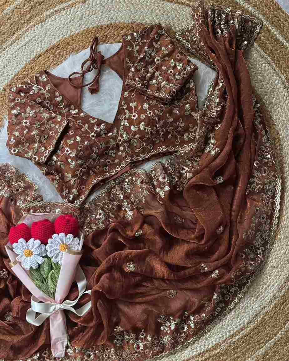 Vs-105 By Fashid Wholesale 01 To 04 Series Indian Traditional Wear Collection Beautiful Stylish Fancy Colorful Party Wear & Occasional Wear Heavy Soft Fandy Chiffon Silk Sarees At Wholesale Price