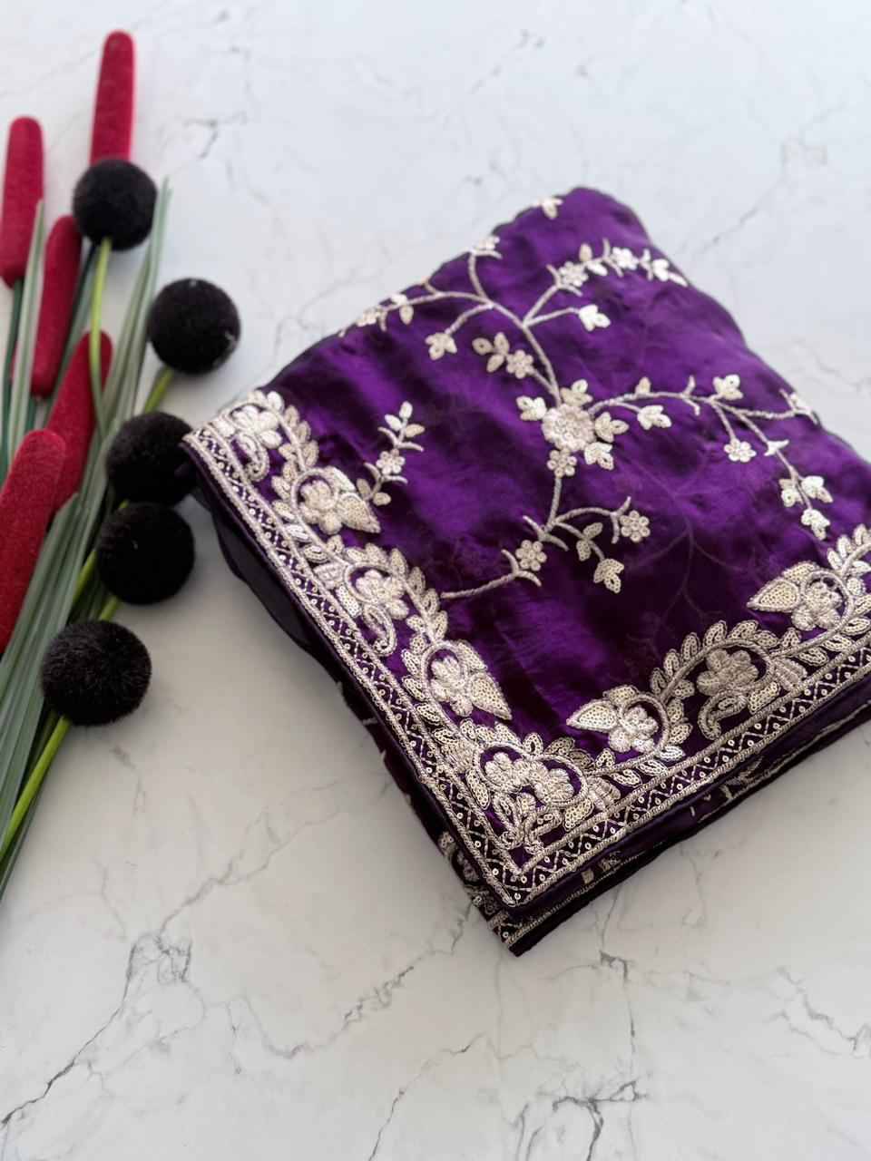 Vt-5001 By Fashid Wholesale Indian Traditional Wear Collection Beautiful Stylish Fancy Colorful Party Wear & Occasional Wear Satin Sarees At Wholesale Price