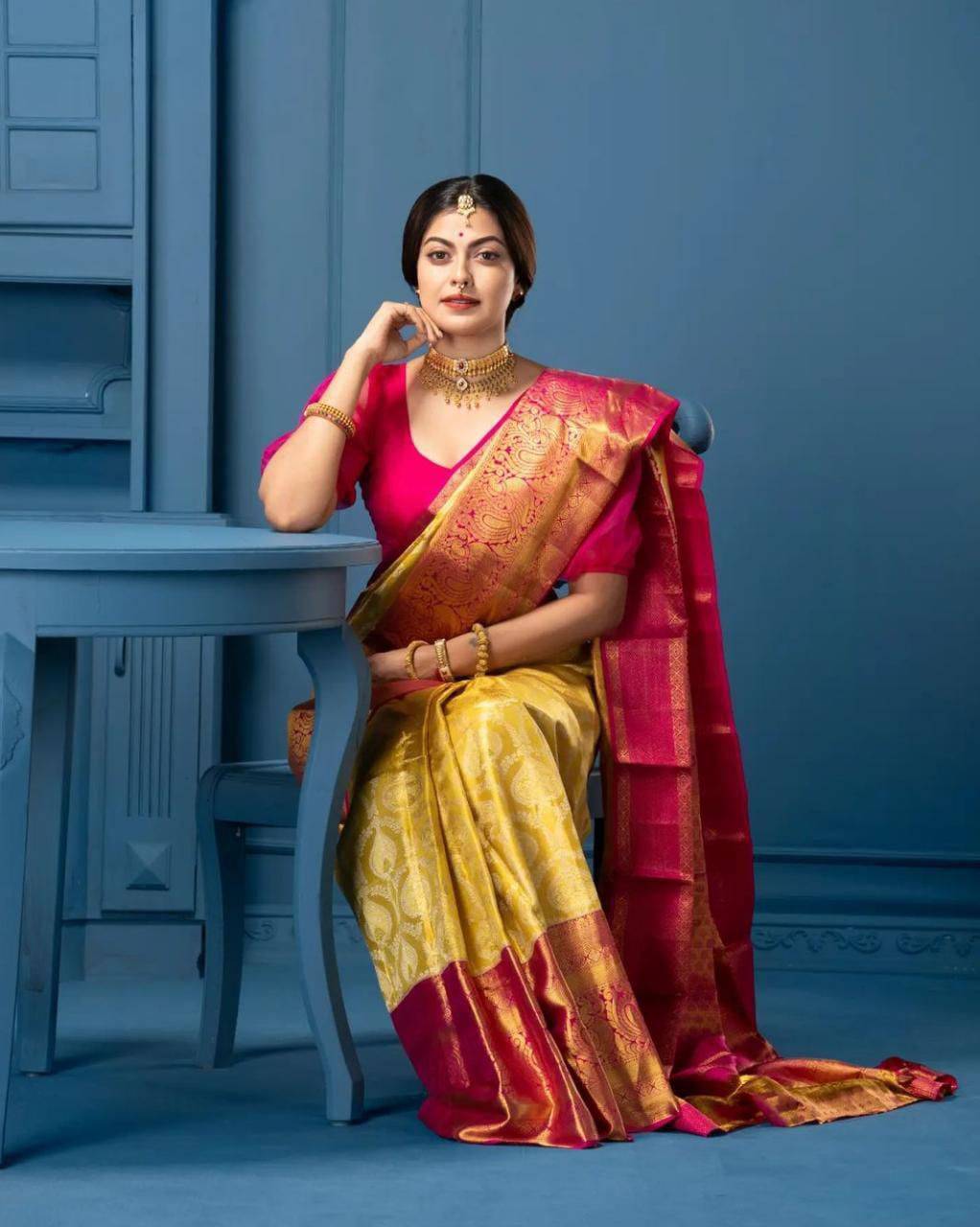Kp-5020 By Fashid Wholesale Indian Traditional Wear Collection Beautiful Stylish Fancy Colorful Party Wear & Occasional Wear Soft Lichi Silk Sarees At Wholesale Price