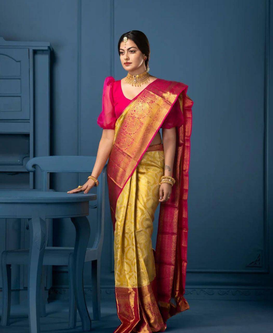 Kp-5020 By Fashid Wholesale Indian Traditional Wear Collection Beautiful Stylish Fancy Colorful Party Wear & Occasional Wear Soft Lichi Silk Sarees At Wholesale Price