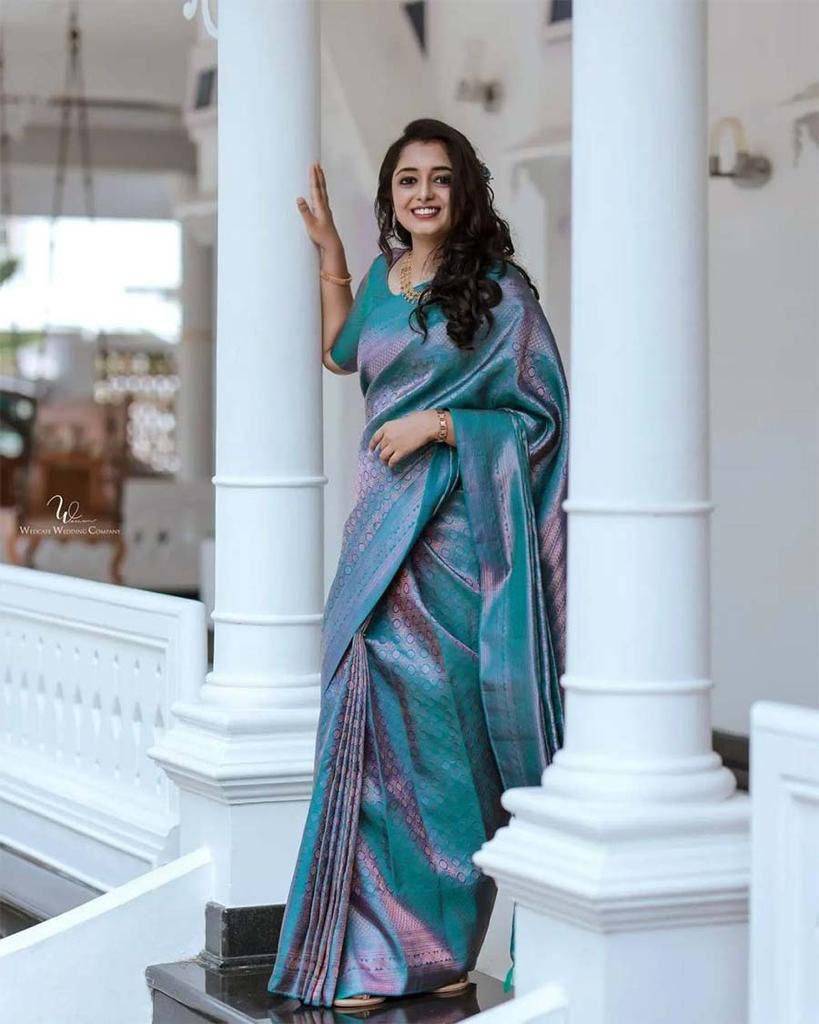 Kp-5016 By Fashid Wholesale 01 To 02 Series Indian Traditional Wear Collection Beautiful Stylish Fancy Colorful Party Wear & Occasional Wear Soft Lichi Silk Sarees At Wholesale Price