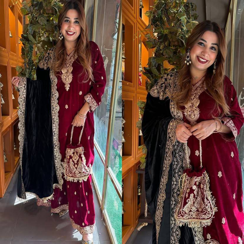 Kf-9001 By Fashid Wholesale 01 To 04 Series Designer Stylish Fancy Colorful Beautiful Party Wear & Ethnic Wear Collection Gold Crazy Dresses At Wholesale Price