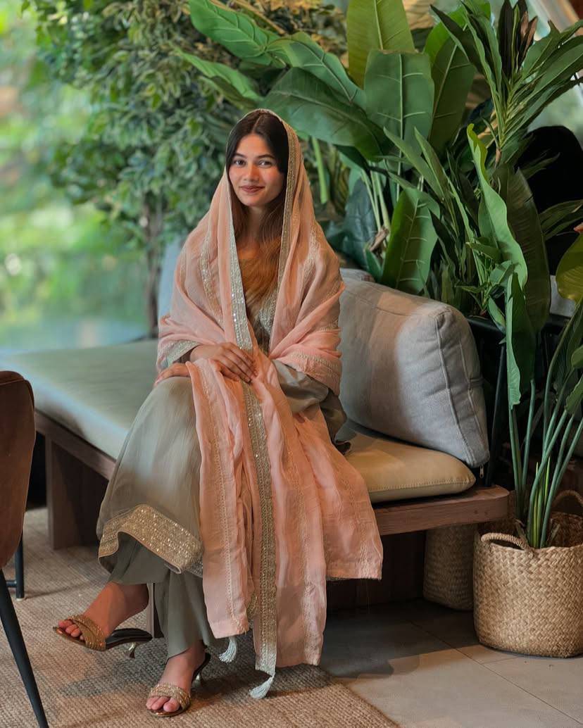 Zf-9290 By Fashid Wholesale Designer Stylish Fancy Colorful Beautiful Party Wear & Ethnic Wear Collection Faux Georgette Dresses At Wholesale Price