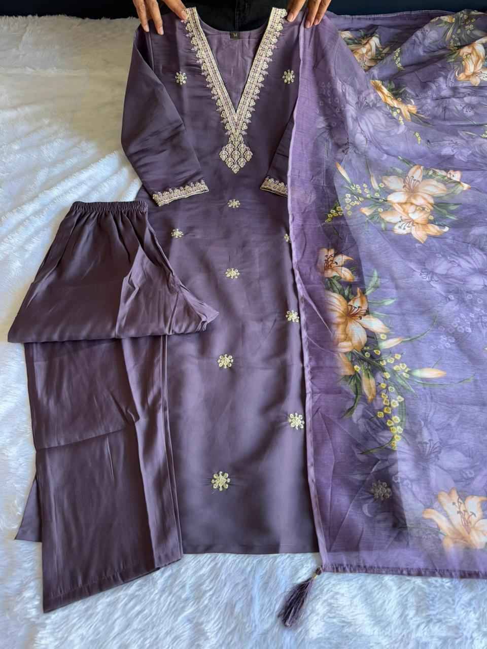 Vtd-40 By Fashid Wholesale Beautiful Festive Suits Colorful Stylish Fancy Casual Wear & Ethnic Wear Roman Silk Dresses At Wholesale Price