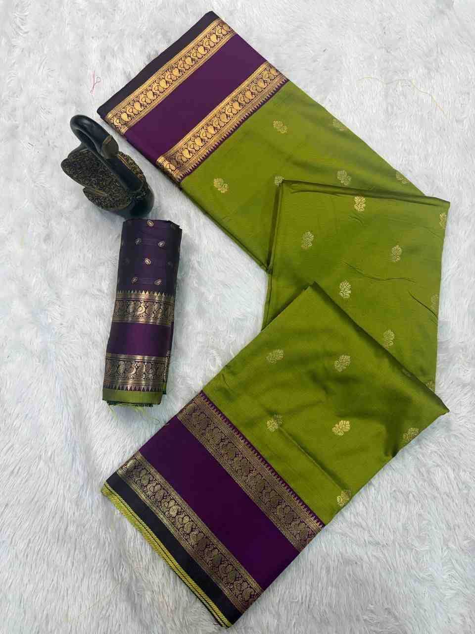 Sb-887 Vol-2 By Fashid Wholesale 01 To 11 Series Indian Traditional Wear Collection Beautiful Stylish Fancy Colorful Party Wear & Occasional Wear Kanjivaram Soft Silk Sarees At Wholesale Price