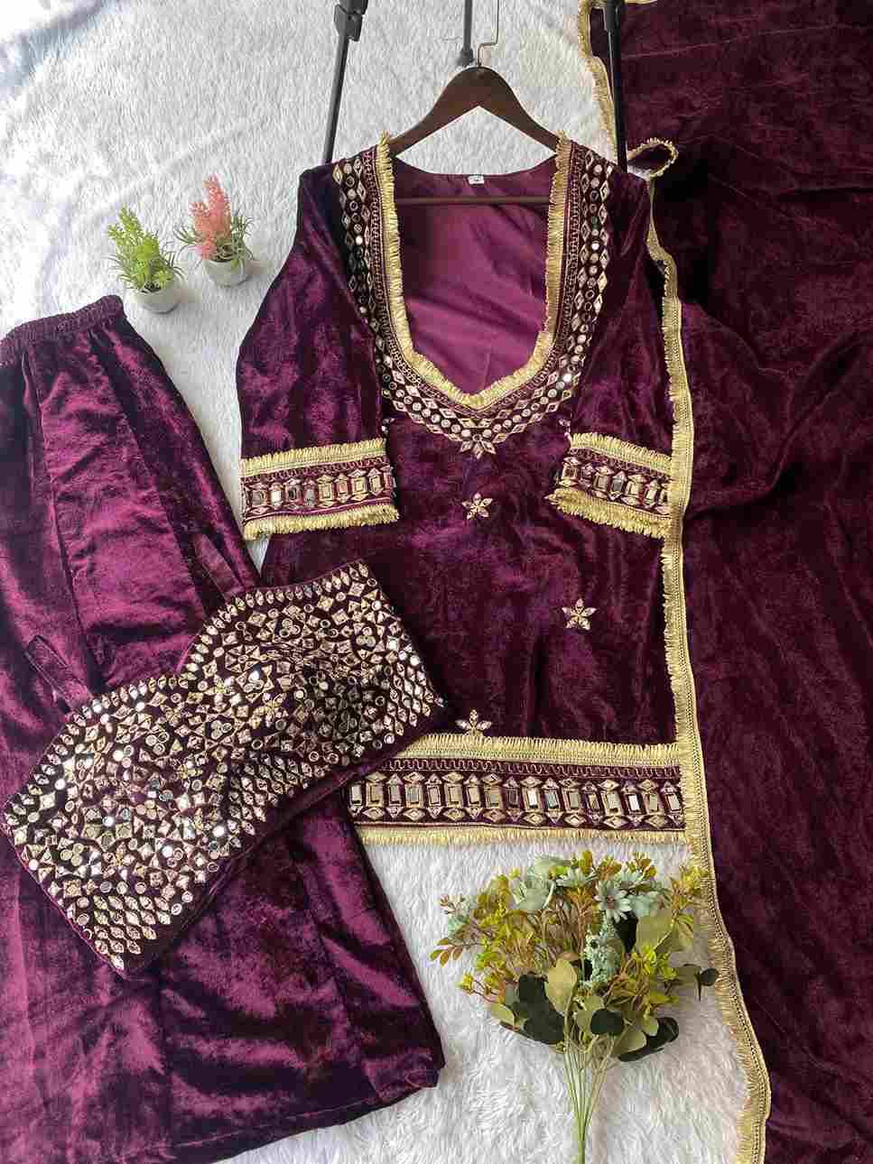 Le-2044 By Fashid Wholesale 01 To 03 Series Beautiful Festive Suits Colorful Stylish Fancy Casual Wear & Ethnic Wear Velvet Dresses At Wholesale Price