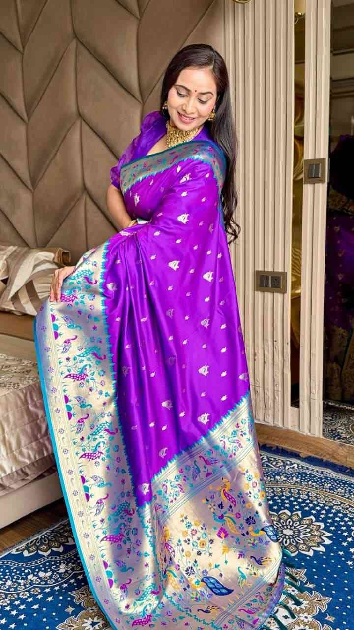 Vv-70 By Fashid Wholesale 01 To 08 Series Indian Traditional Wear Collection Beautiful Stylish Fancy Colorful Party Wear & Occasional Wear Paithani Silk Sarees At Wholesale Price
