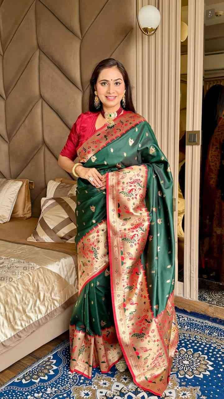 Vv-70 By Fashid Wholesale 01 To 08 Series Indian Traditional Wear Collection Beautiful Stylish Fancy Colorful Party Wear & Occasional Wear Paithani Silk Sarees At Wholesale Price