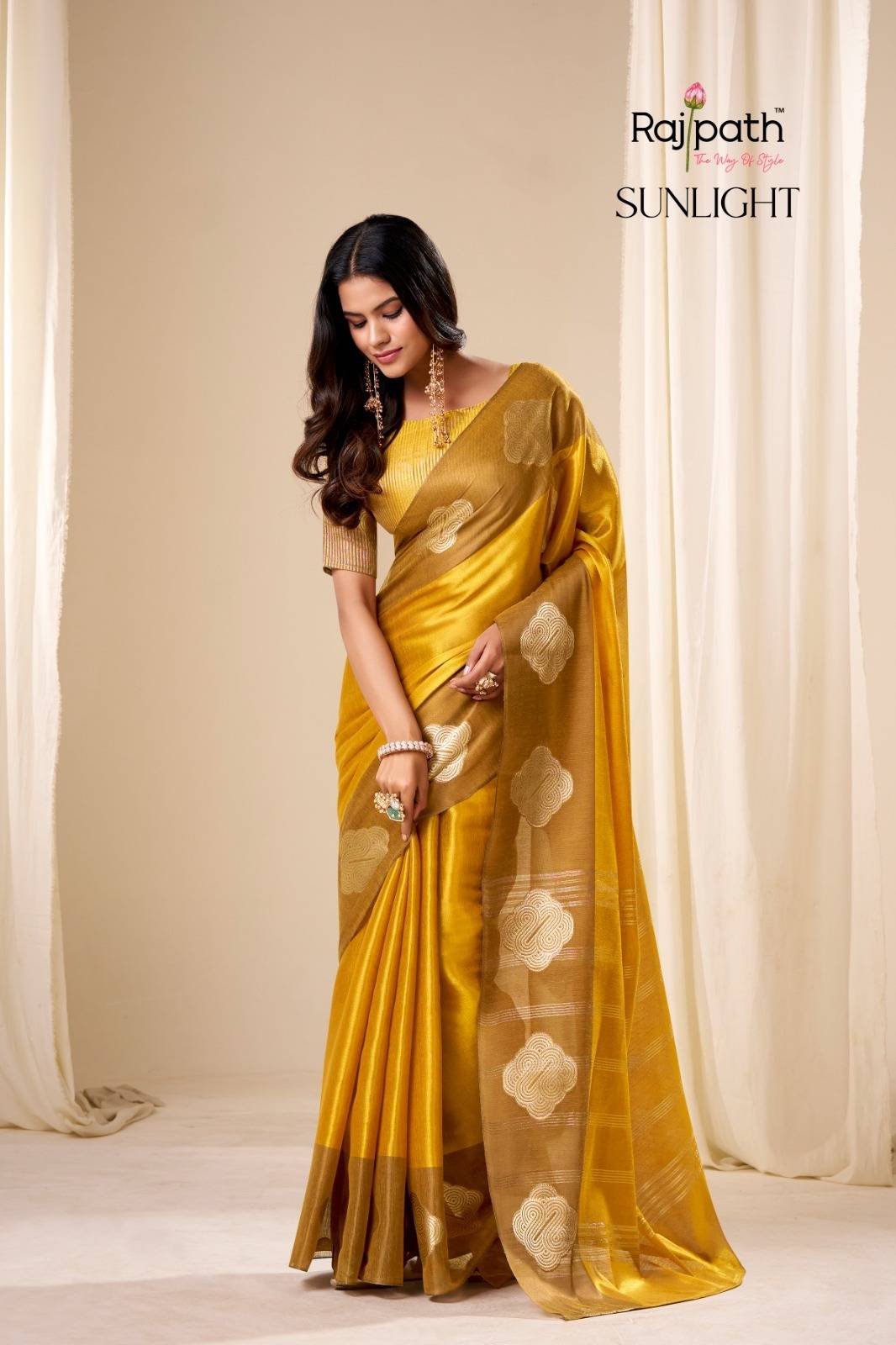 Sunlight By Rajpath 658 To 663 Series Indian Traditional Wear Collection Beautiful Stylish Fancy Colorful Party Wear & Occasional Wear Handloom Tissue Soft Silk Sarees At Wholesale Price