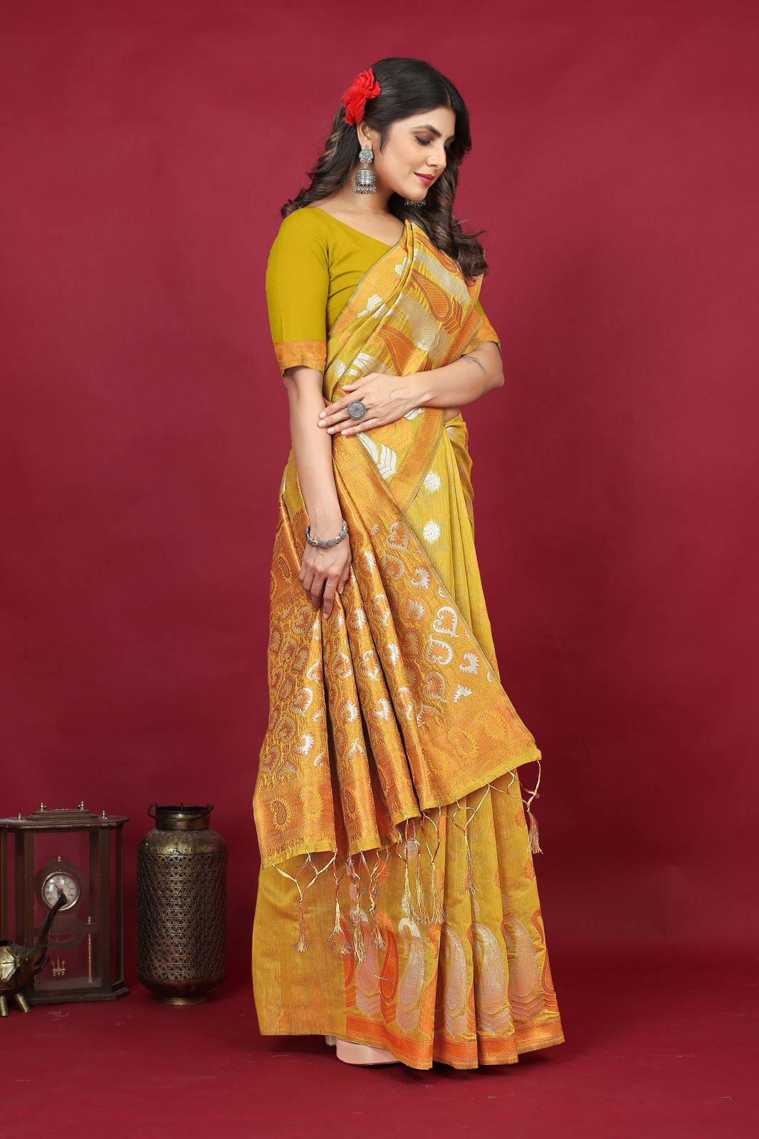 Albella By Fashid Wholesale 01 To 05 Series Indian Traditional Wear Collection Beautiful Stylish Fancy Colorful Party Wear & Occasional Wear Pure Linen Silk Sarees At Wholesale Price