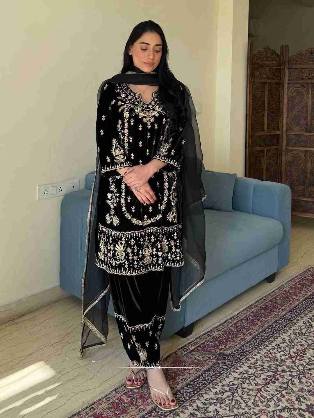 Be-431 By Fashid Wholesale Designer Beautiful Fancy Stylish Colorful Party Wear & Occasional Wear Velvet Dresses At Wholesale Price