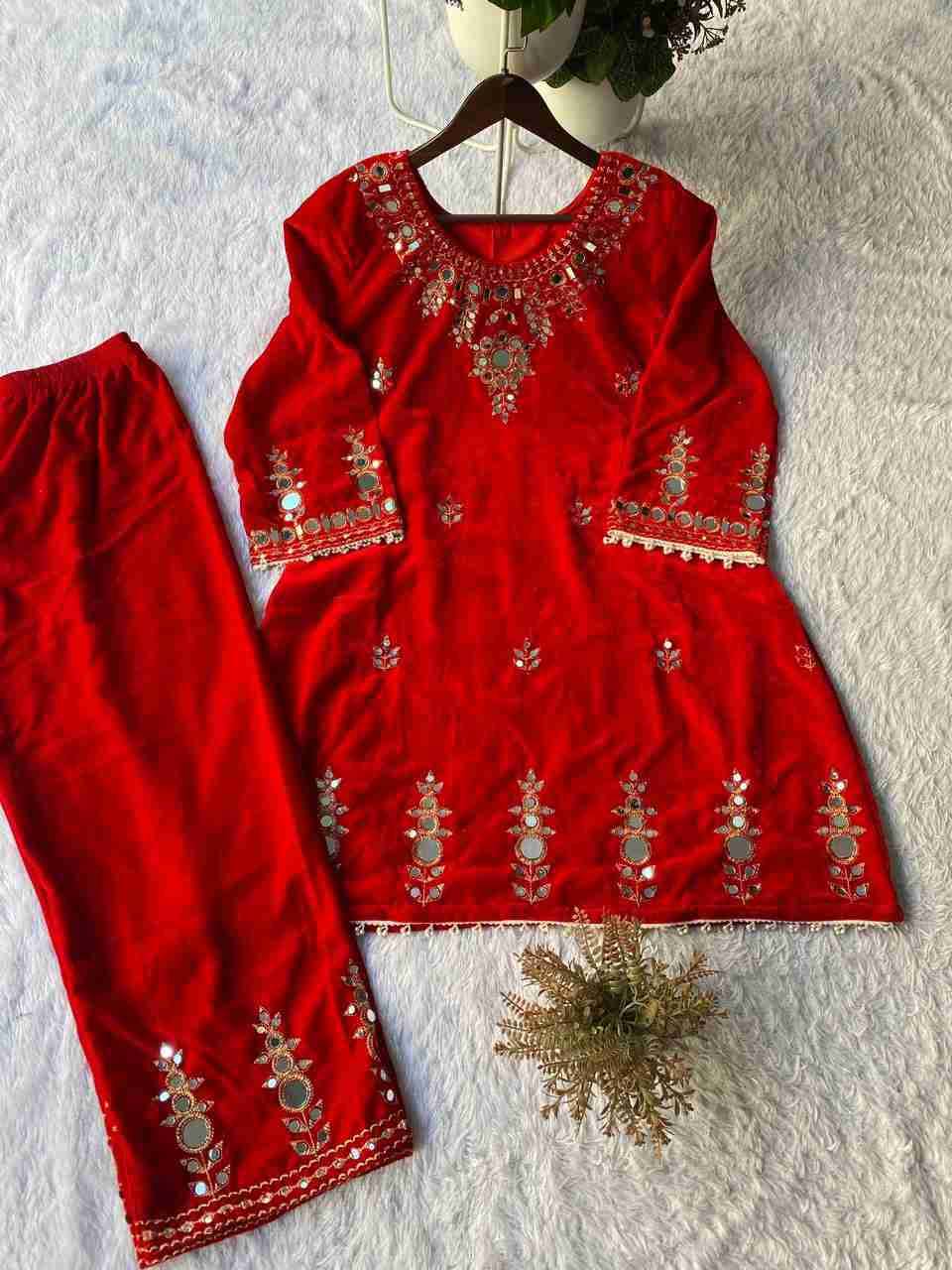 Be-423 By Fashid Wholesale 01 To 04 Series Beautiful Festive Suits Stylish Fancy Colorful Casual Wear & Ethnic Wear Velvet Dresses At Wholesale Price