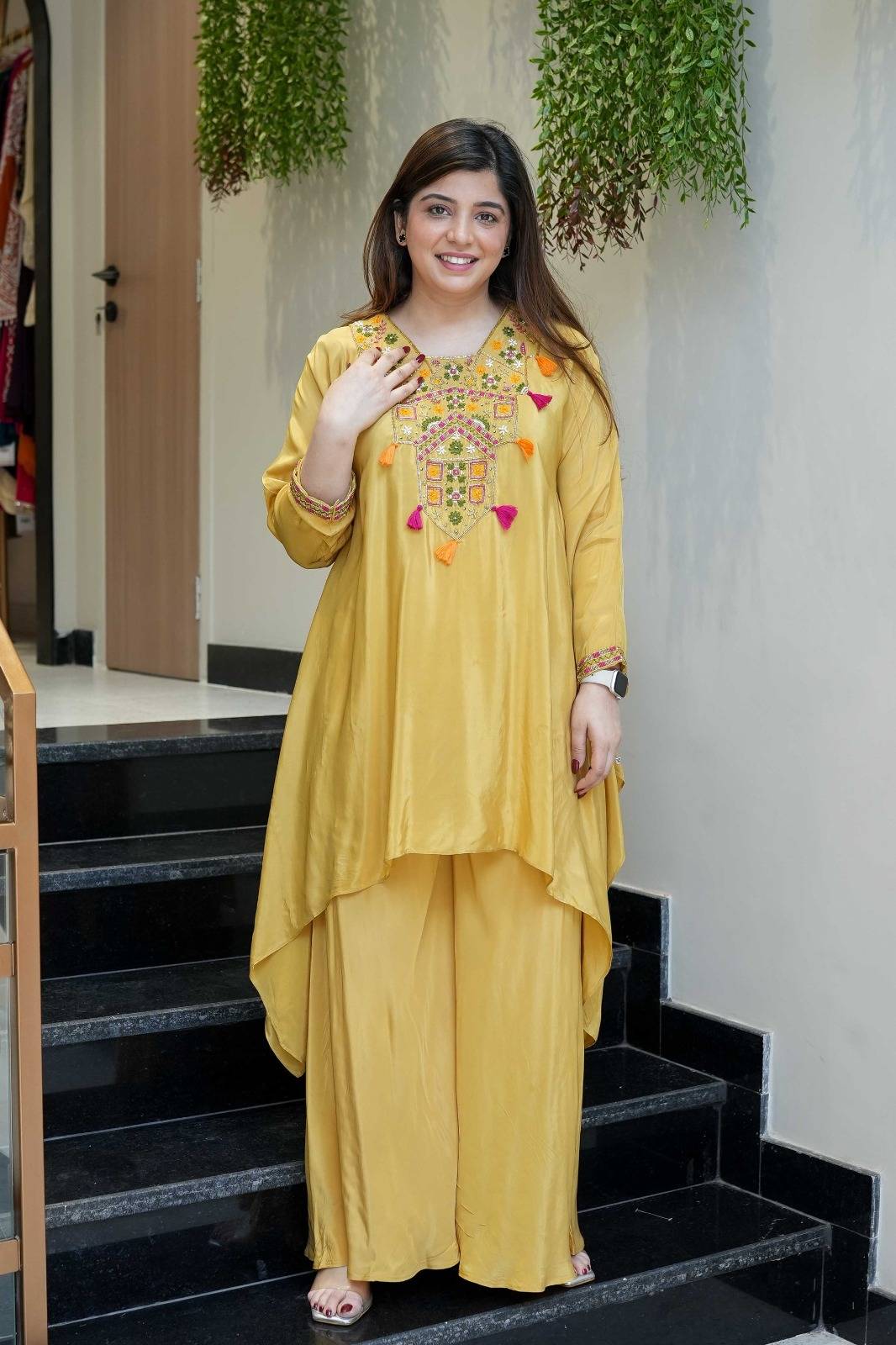 Dc-Urmila By Fashid Wholesale 01 To 02 Series Beautiful Stylish Festive Suits Fancy Colorful Casual Wear & Ethnic Wear & Ready To Wear French Crepe Dresses At Wholesale Price