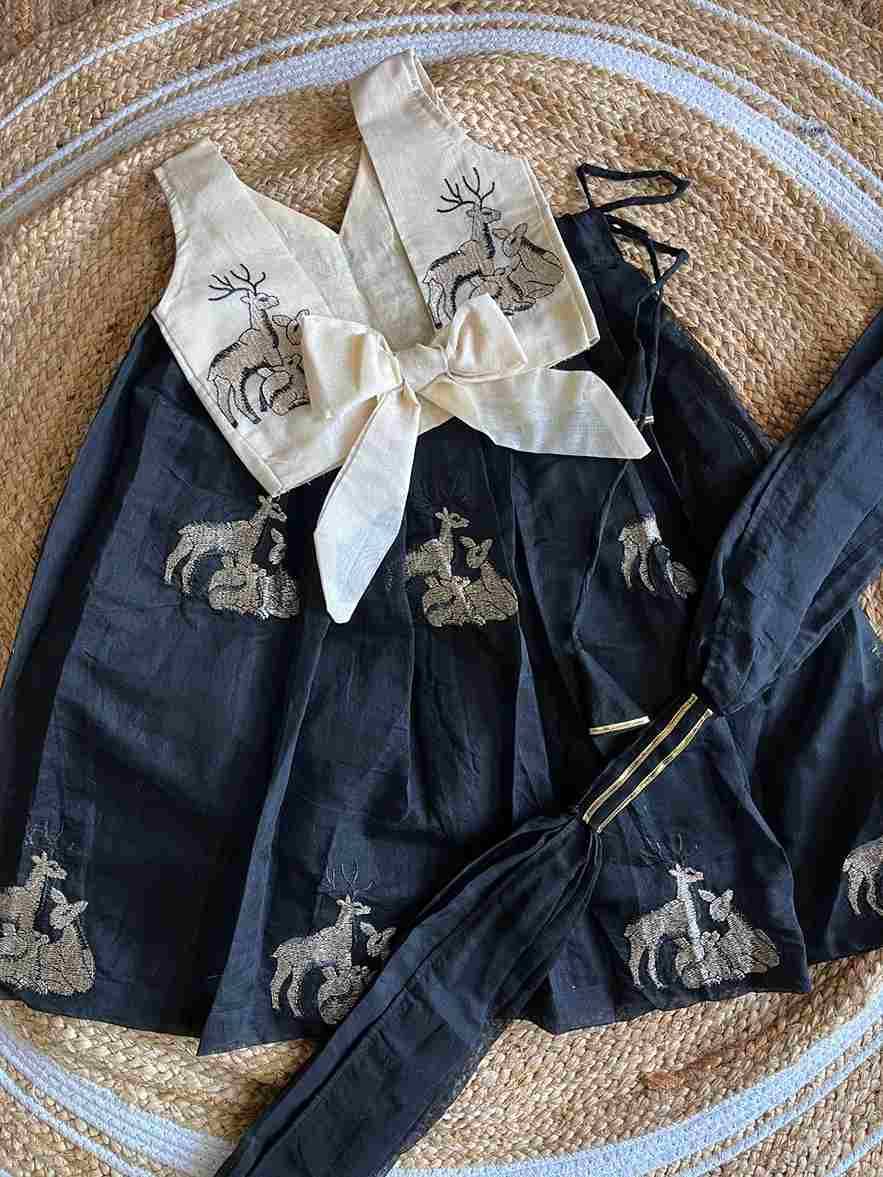 Vt-8160 By Fashid Wholesale 01 To 02 Series Beautiful Stylish Festive Suits Fancy Colorful Casual Wear & Ethnic Wear & Ready To Wear Chanderi Silk Lehenga At Wholesale Price