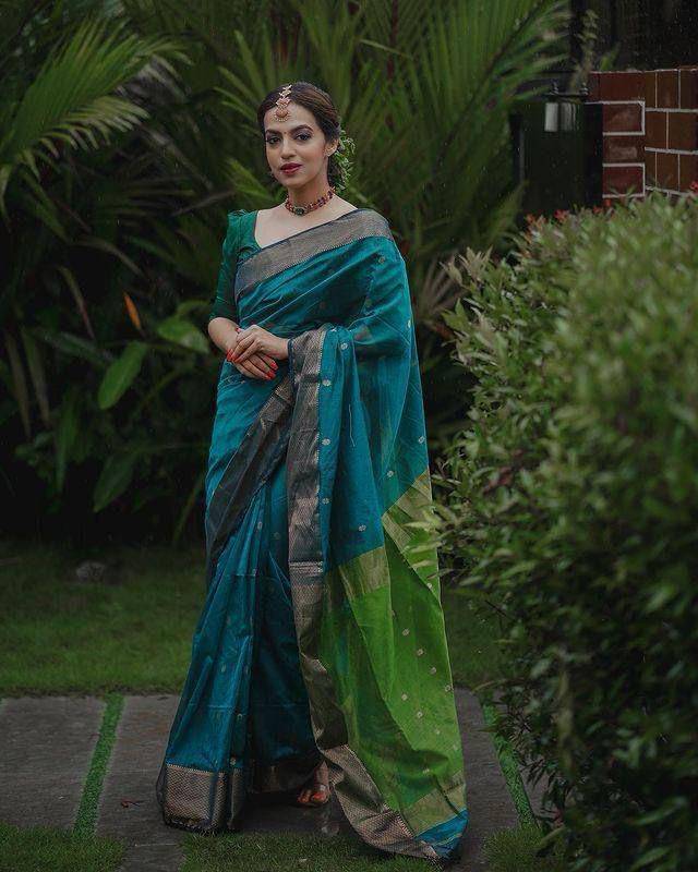 Kp-5058 By Fashid Wholesale 01 To 03 Series Indian Traditional Wear Collection Beautiful Stylish Fancy Colorful Party Wear & Occasional Wear Soft Lichi Silk Saree Sarees At Wholesale Price