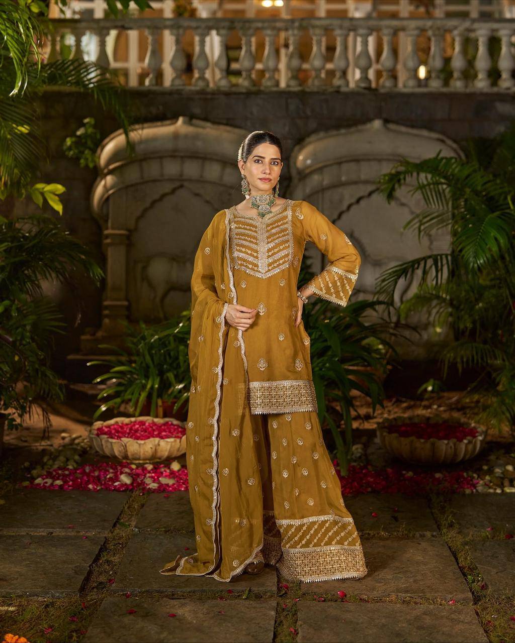 Zf-6010 By Fashid Wholesale 01 To 02 Series Designer Stylish Fancy Colorful Beautiful Party Wear & Ethnic Wear Collection Faux Georgette Dresses At Wholesale Price