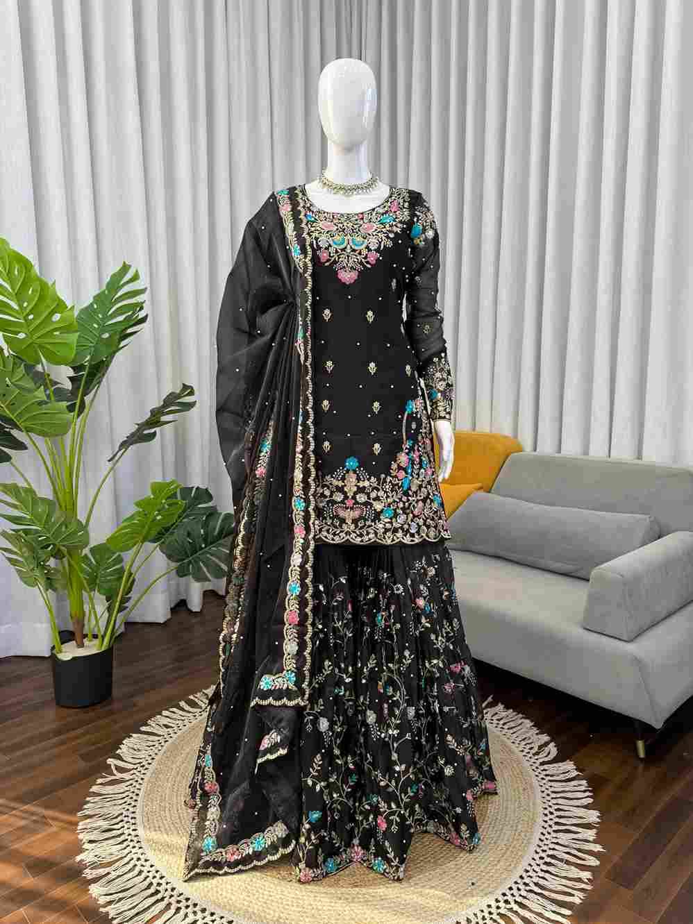 R-5956 By Fashid Wholesale 01 To 04 Series Suits Beautiful Fancy Colorful Stylish Party Wear & Occasional Wear Jimmy Choo Silk Dresses At Wholesale Price