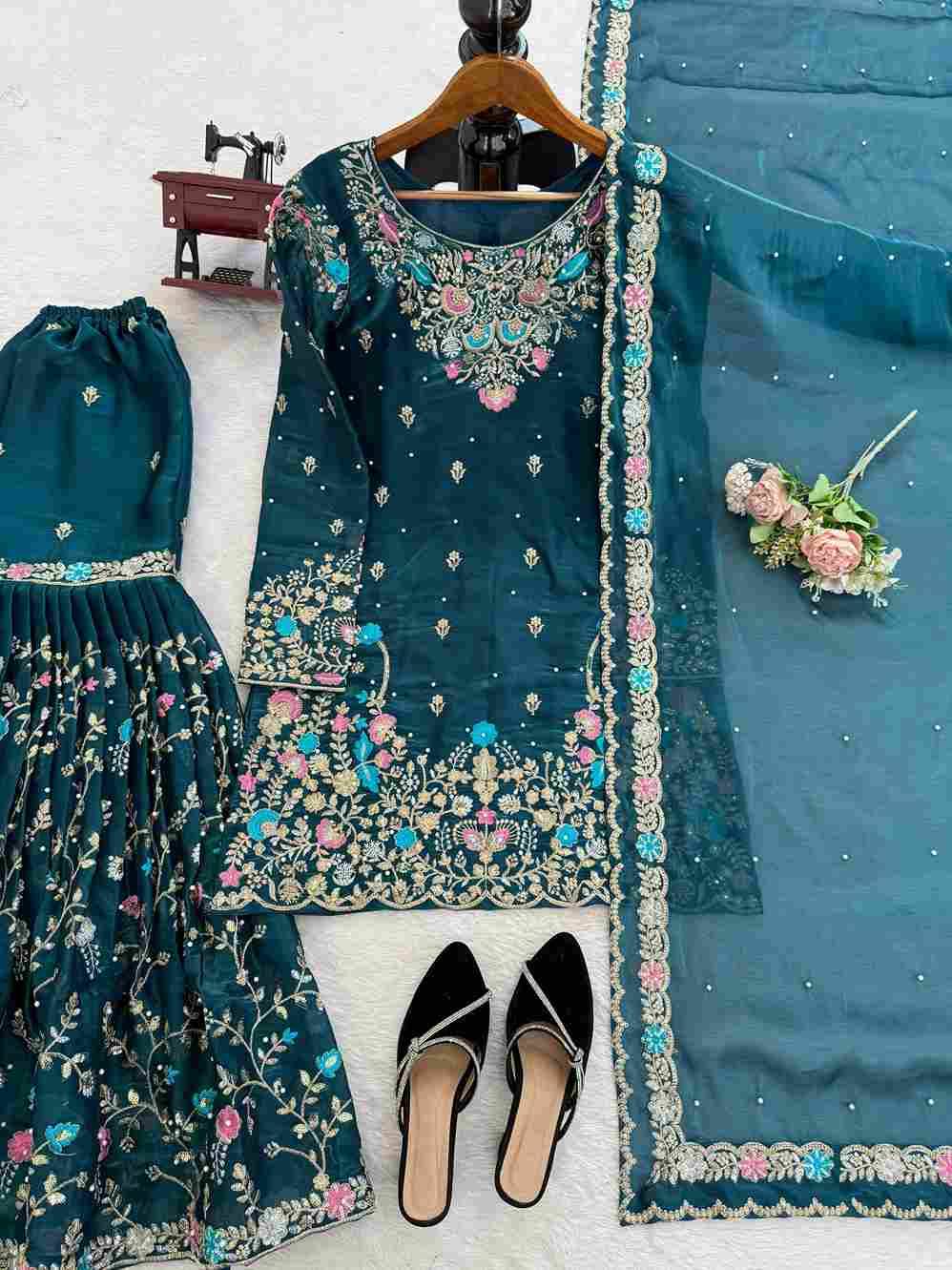R-5956 By Fashid Wholesale 01 To 04 Series Suits Beautiful Fancy Colorful Stylish Party Wear & Occasional Wear Jimmy Choo Silk Dresses At Wholesale Price