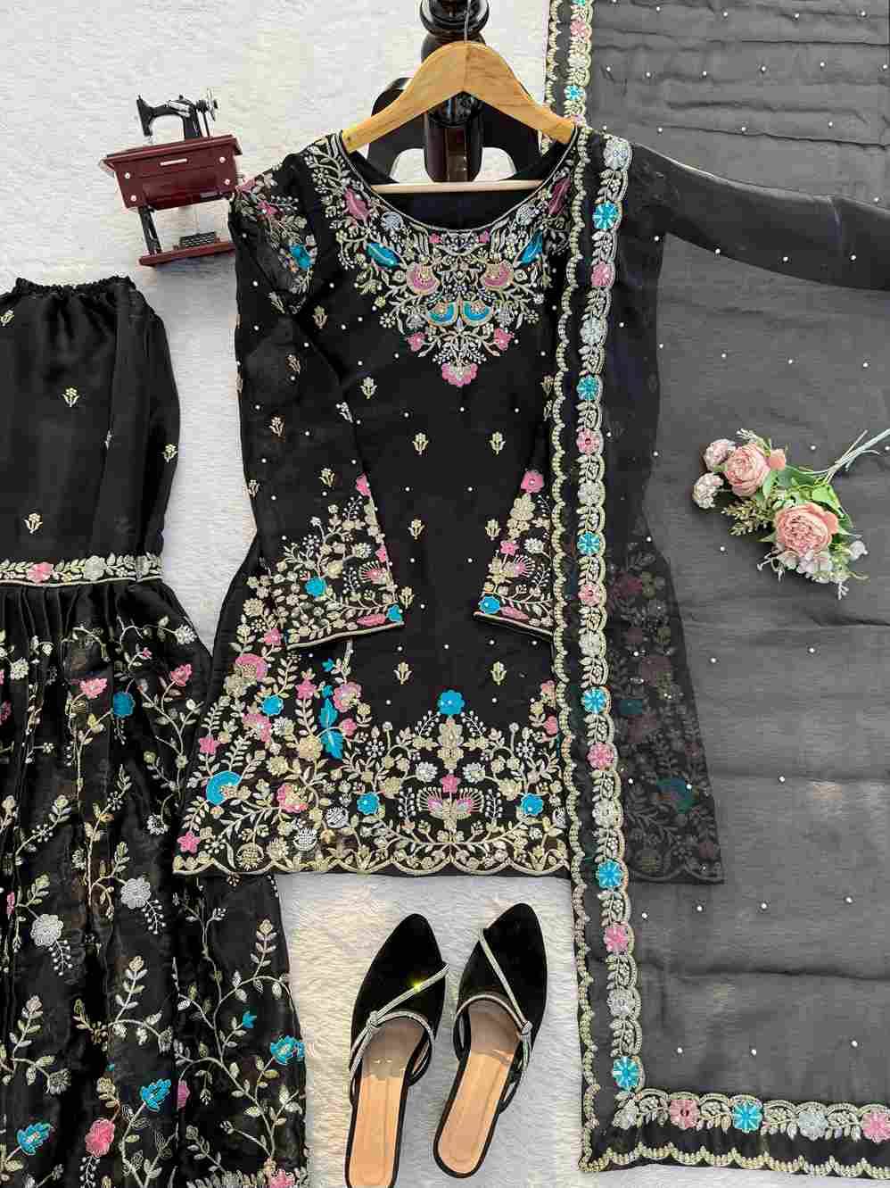 R-5956 By Fashid Wholesale 01 To 04 Series Suits Beautiful Fancy Colorful Stylish Party Wear & Occasional Wear Jimmy Choo Silk Dresses At Wholesale Price