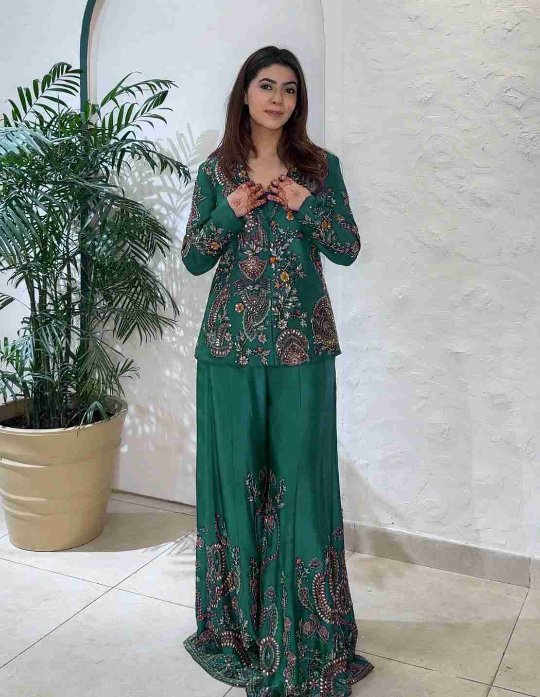 Be-436 By Fashid Wholesale 01 To 03 Series Beautiful Suits Colorful Stylish Fancy Casual Wear & Ethnic Wear Chinnon Dresses At Wholesale Price