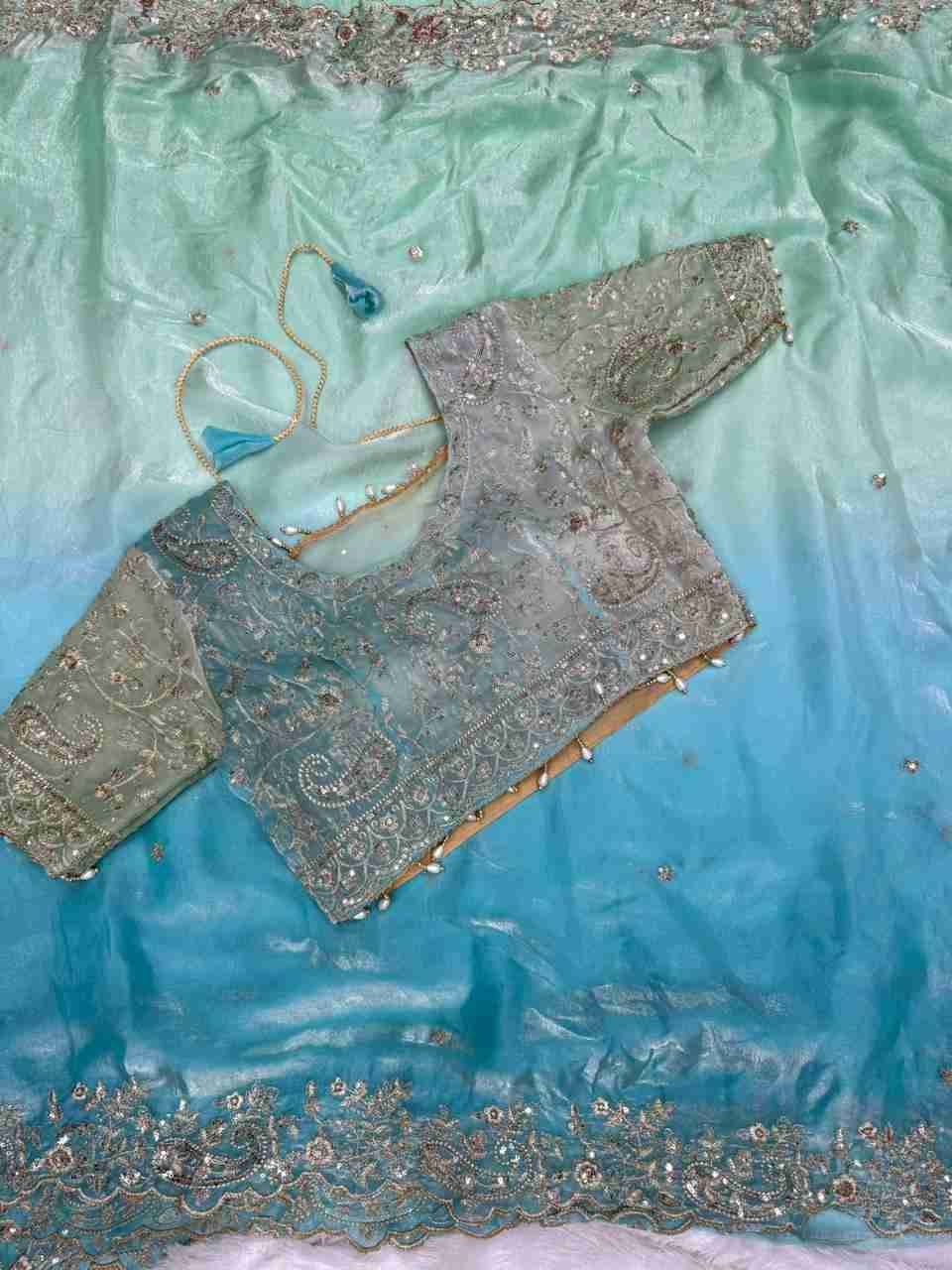 Vd-101 By Fashid Wholesale 01 To 06 Series Indian Traditional Wear Collection Beautiful Stylish Fancy Colorful Party Wear & Occasional Wear Fendy Satin Sarees At Wholesale Price