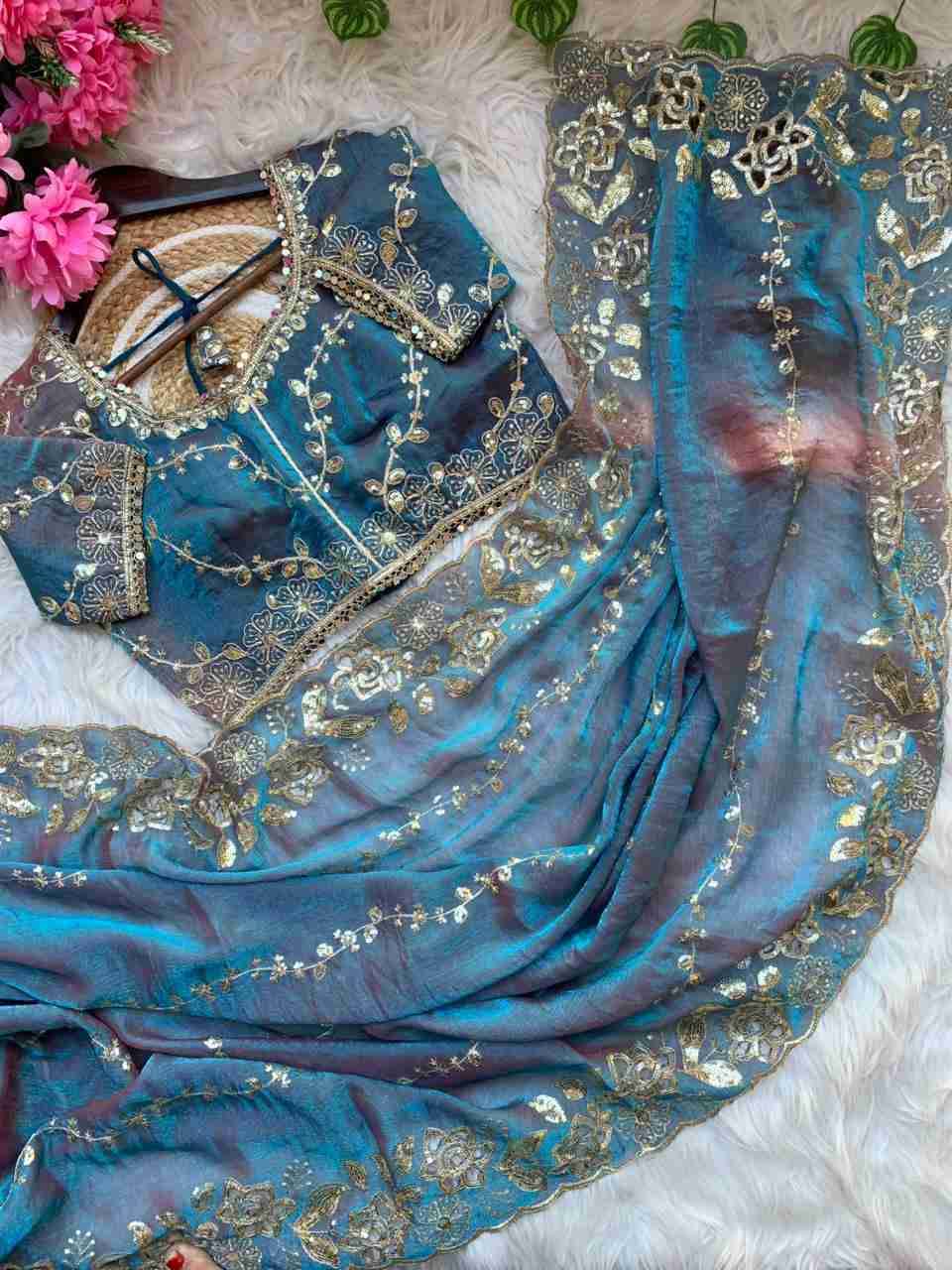 Vd-Farhina By Fashid Wholesale 01 To 06 Series Indian Traditional Wear Collection Beautiful Stylish Fancy Colorful Party Wear & Occasional Wear Fendy Chiffon Sarees At Wholesale Price