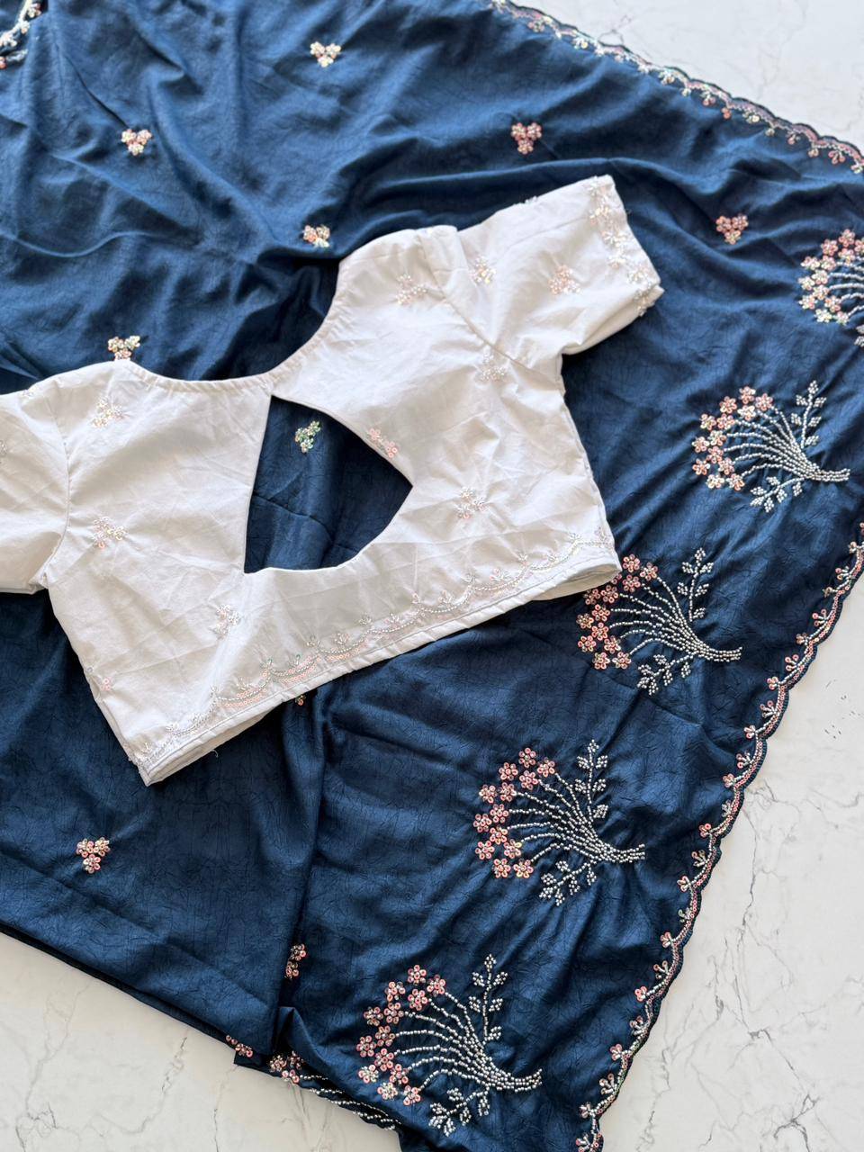 Vt-Avatar By Fashid Wholesale 01 To 03 Series Indian Traditional Wear Collection Beautiful Stylish Fancy Colorful Party Wear & Occasional Wear Crunchy Sarees At Wholesale Price