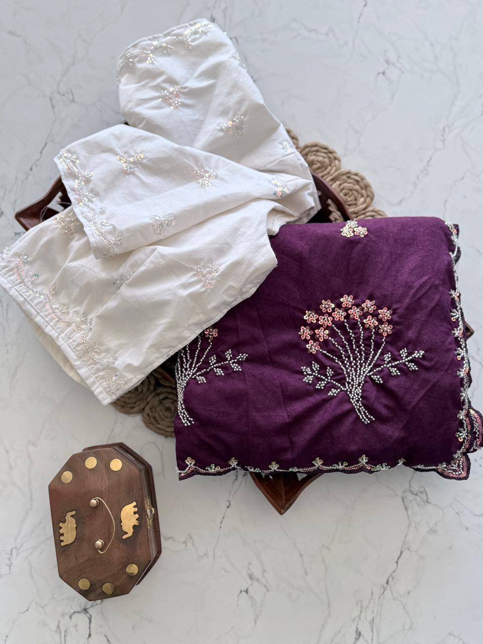 Vt-Avatar By Fashid Wholesale 01 To 03 Series Indian Traditional Wear Collection Beautiful Stylish Fancy Colorful Party Wear & Occasional Wear Crunchy Sarees At Wholesale Price