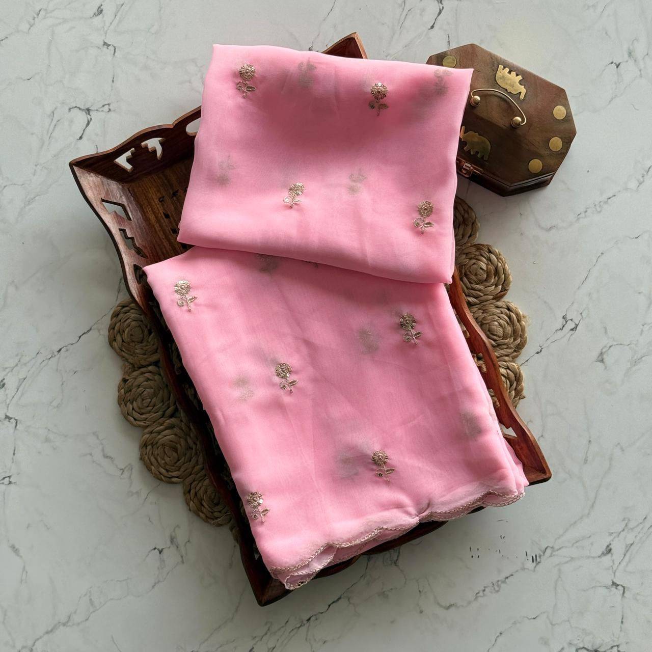 Vt-5017 By Fashid Wholesale 01 To 10 Series Beautiful Stylish Festive Suits Fancy Colorful Casual Wear & Ethnic Wear & Ready To Wear Soft Georgette Sarees At Wholesale Price