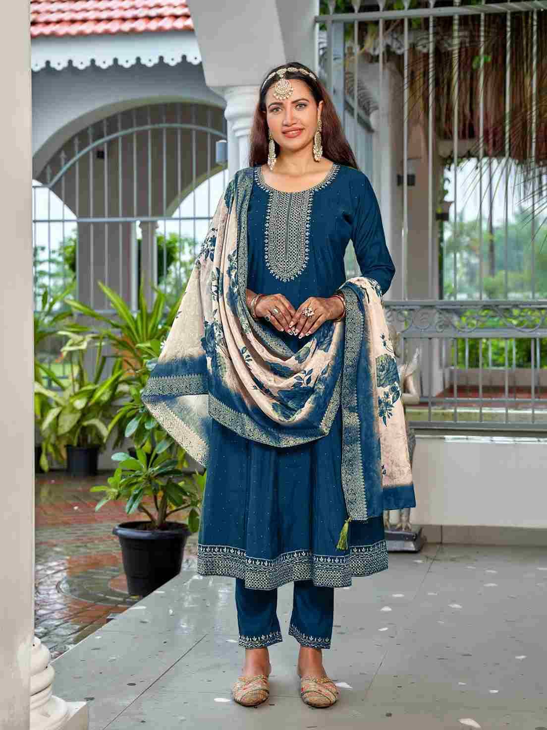 Walnuts By Aanchi 1001 To 1004 Series Beautiful Stylish Festive Suits Fancy Colorful Casual Wear & Ethnic Wear & Ready To Wear Roman Silk Dresses At Wholesale Price