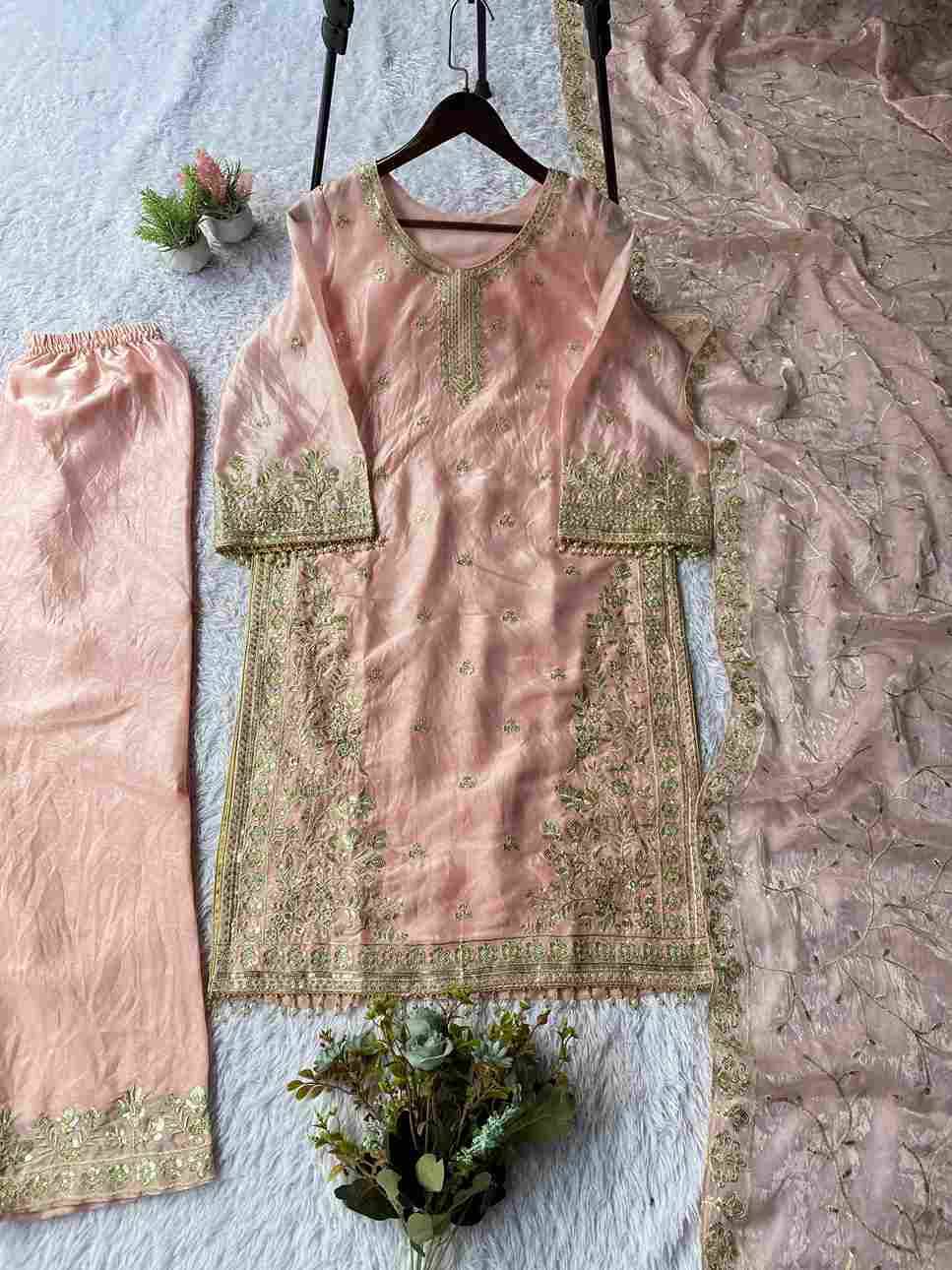 Le-2059 By Fashid Wholesale 01 To 05 Series Beautiful Festive Suits Colorful Stylish Fancy Casual Wear & Ethnic Wear Jimmy Choo Dresses At Wholesale Price