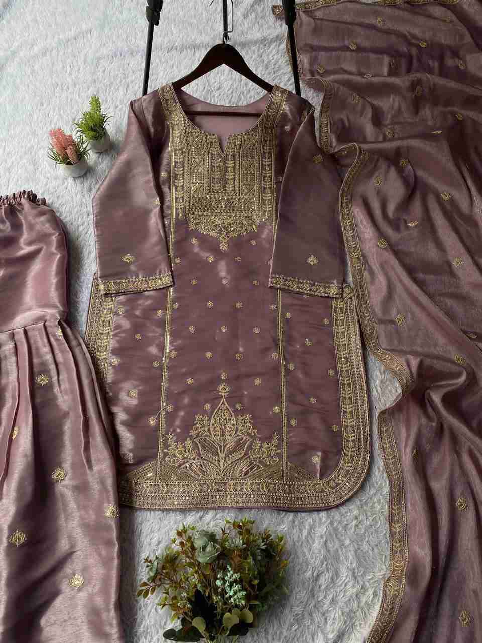 Le-2056 By Fashid Wholesale 01 To 04 Series Beautiful Festive Suits Colorful Stylish Fancy Casual Wear & Ethnic Wear Jimmy Choo Dresses At Wholesale Price