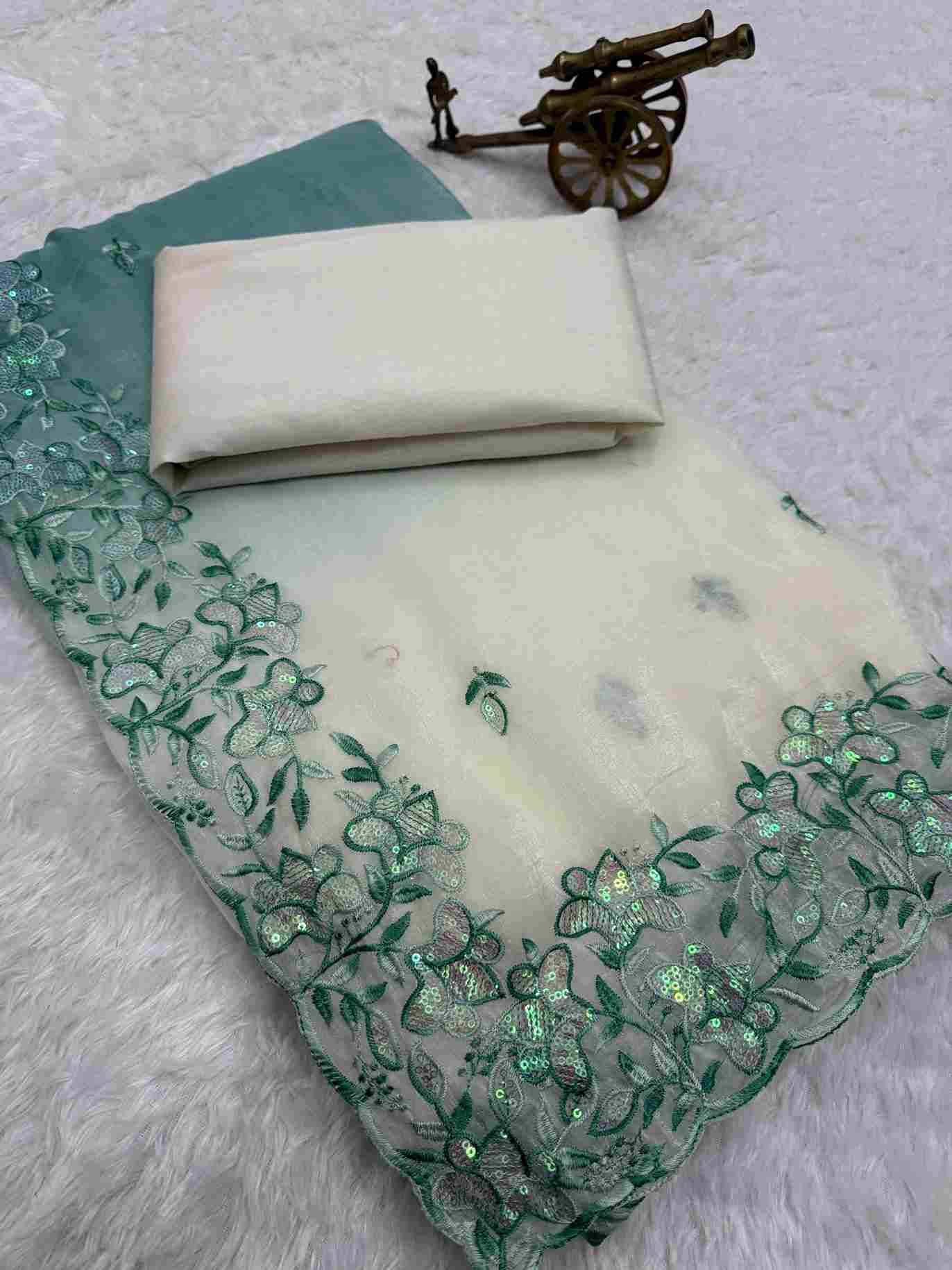 Vs-Nandan By Fashid Wholesale 01 To 05 Series Indian Traditional Wear Collection Beautiful Stylish Fancy Colorful Party Wear & Occasional Wear Crunchy Sarees At Wholesale Price