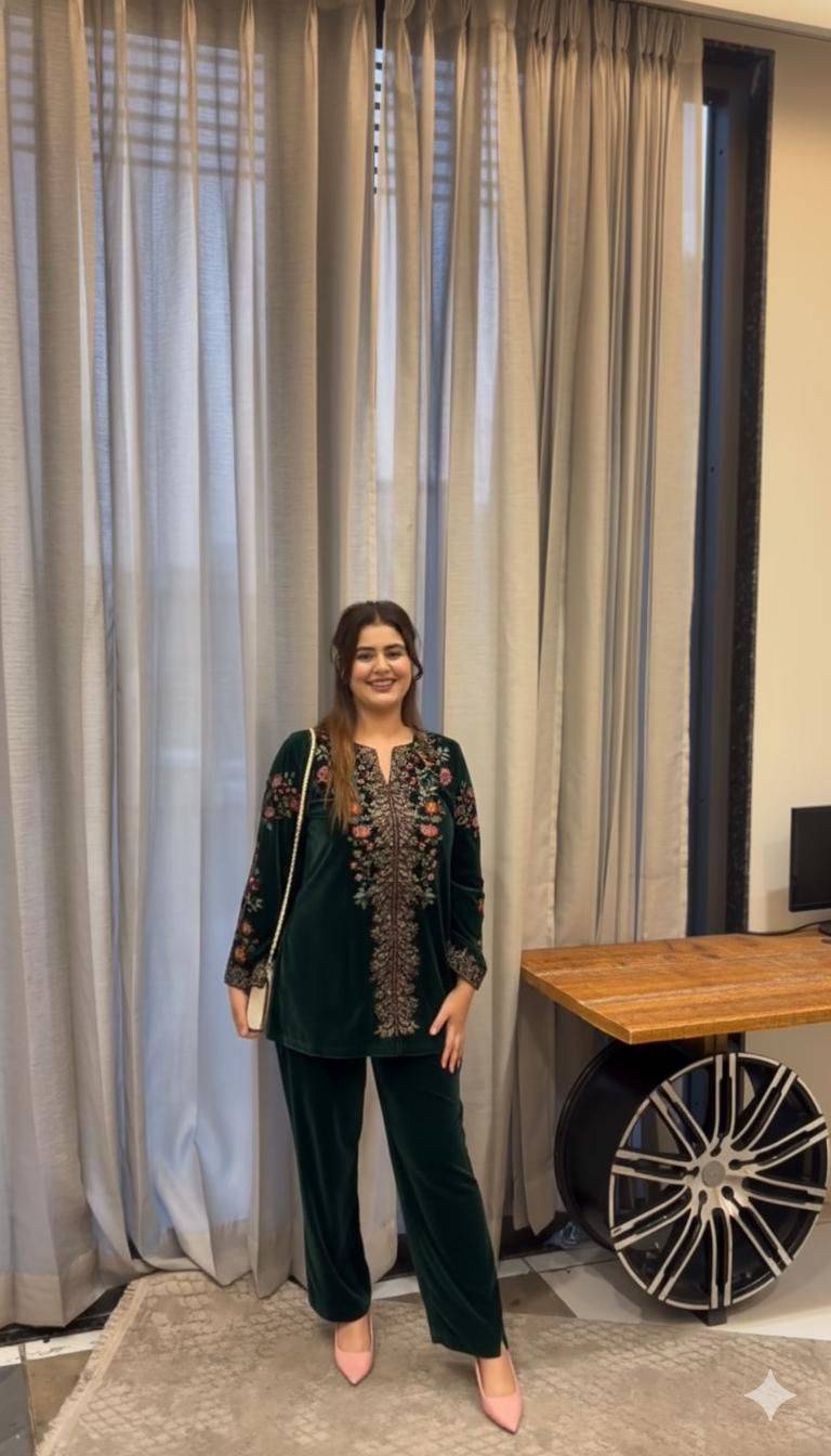 Be-426 By Fashid Wholesale 01 To 03 Series Beautiful Suits Colorful Stylish Fancy Casual Wear & Ethnic Wear Velvet Dresses At Wholesale Price