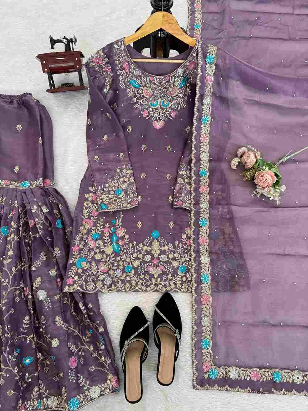 R-5956 By Fashid Wholesale 01 To 06 Series Suits Beautiful Fancy Colorful Stylish Party Wear & Occasional Wear Jimmy Choo Silk Dresses At Wholesale Price