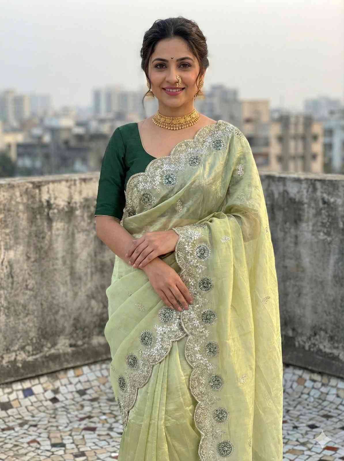 Vs-Nagma By Fashid Wholesale 01 To 05 Series Indian Traditional Wear Collection Beautiful Stylish Fancy Colorful Party Wear & Occasional Wear Gold Crush Sarees At Wholesale Price