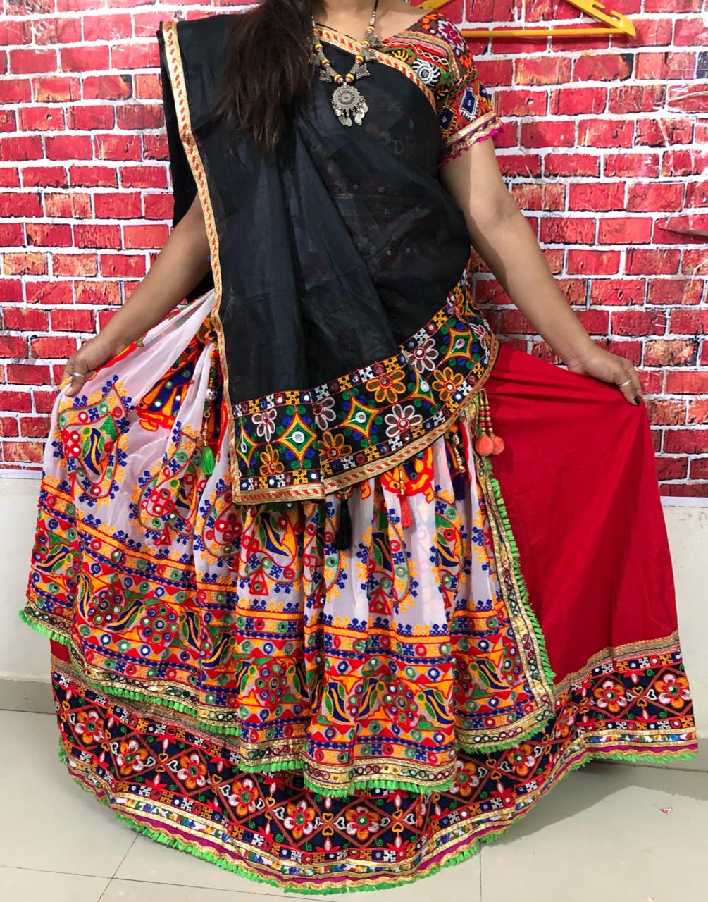 Padmavati Style By Fashid Wholesale 101 To 105 Series Indian Traditional Wear Navratri Collection Beautiful Stylish Fancy Colorful Party Wear & Occasional Wear Soft Cotton Kutch Work Chaniya Choli At Wholesale Price
